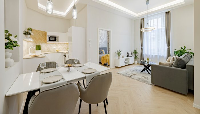 Jókai tér - nappali, konyha, étkező - megvalósult